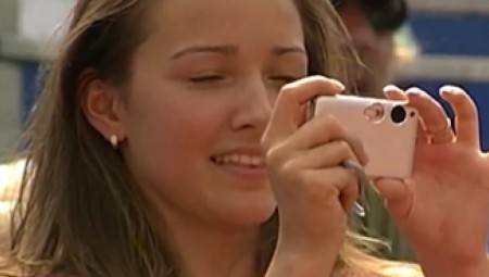 SUZE RADOSNICE Kako su Novak i Jelena izgledali pre 18 godina, snimak ostavio sve bez teksta (VIDEO)