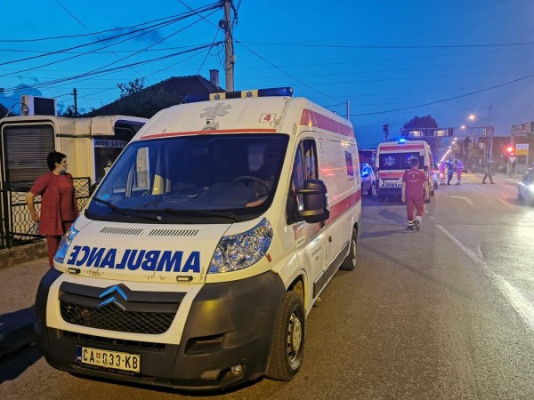 DRAMA NA EKSKURZIJI, POVREĐENA UČENICA IZ SRBIJE: Devojčicu iz Pirota udario motociklista, HITNO PREBAČENA u bolnicu