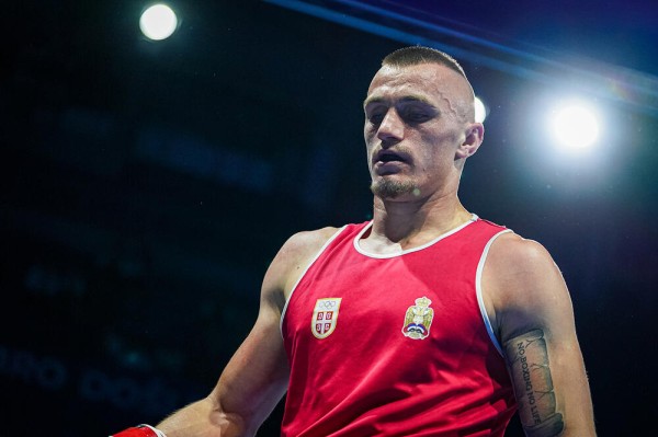 BRAVO! ALMIR MEMIĆ U ČETVRTFINALU! Srpski bokser pobedio Džonatana - sledi borba za Hamzeom