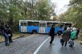 (FOTO) DRAMA KOD NOVOG SADA Autobus proklizao na putu, skroz ga preprečio, saobraćaj u prekidu